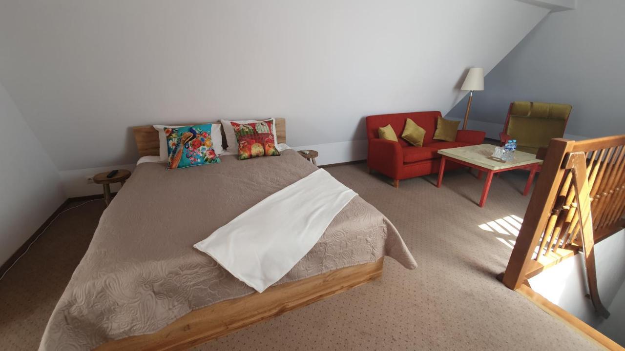 Hotel Siesta シフィエボジン エクステリア 写真