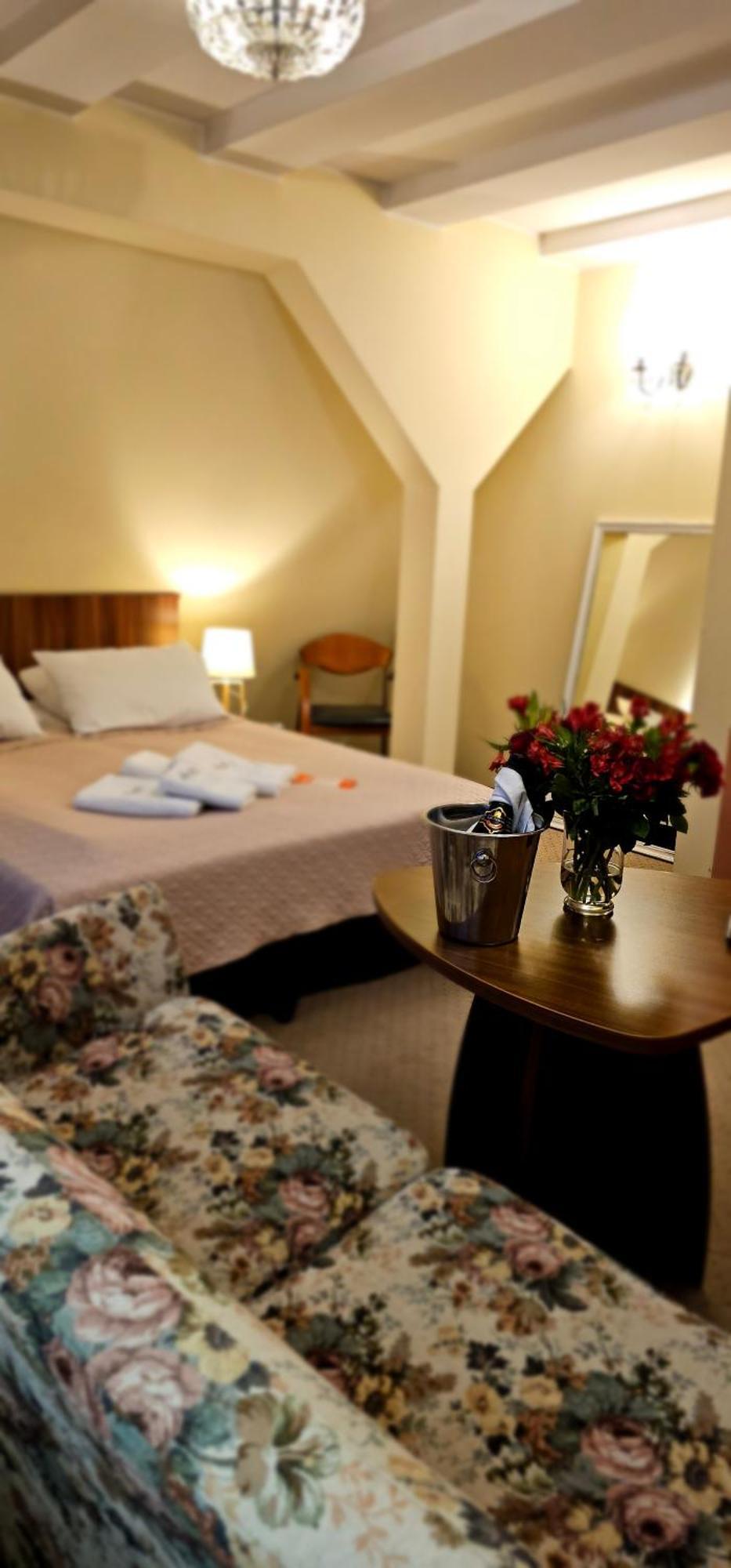 Hotel Siesta シフィエボジン エクステリア 写真