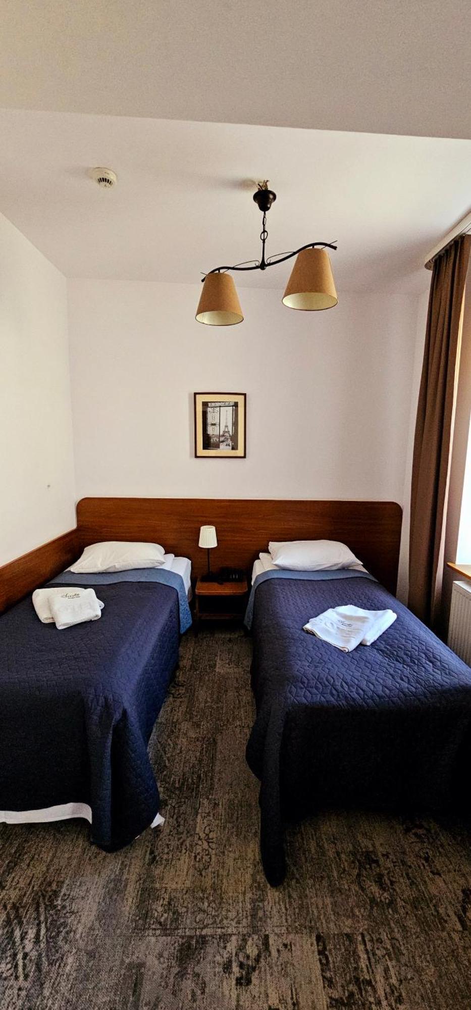 Hotel Siesta シフィエボジン エクステリア 写真